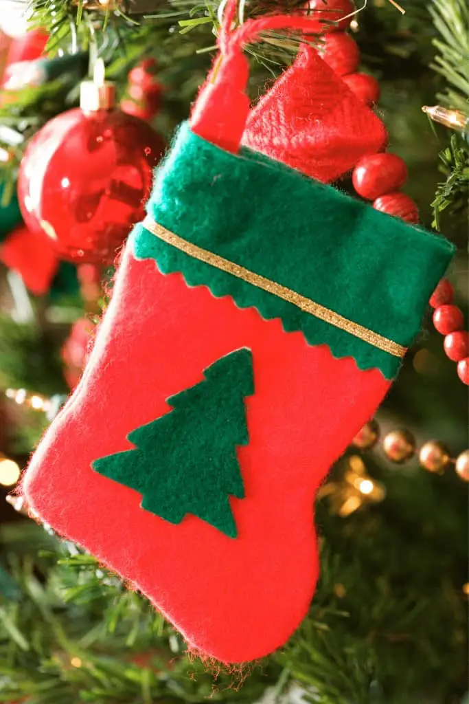 How-to-Make-a-Stocking-Green-Tree