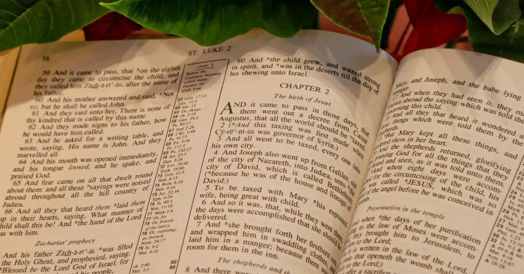 The-Christmas-Story-in-the-Bible-Open-for-Christmas-Bible